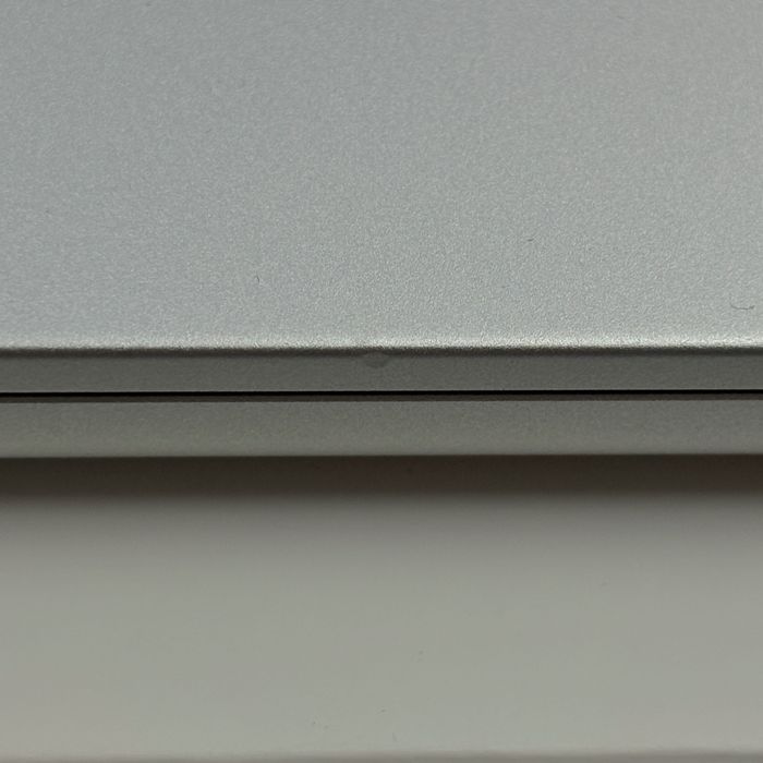 Macbook Air 13.6 M2 16GB RAM 256 GB Stocare Garantie 1 an, cu Toate Accesoriile incluse