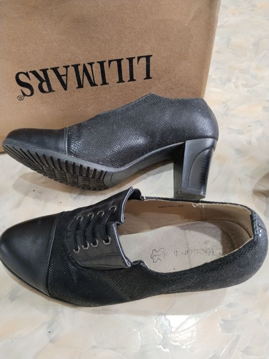 Туфли полуботинки.