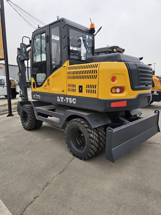 Экскаватор 0.3куб АВТОМАТ