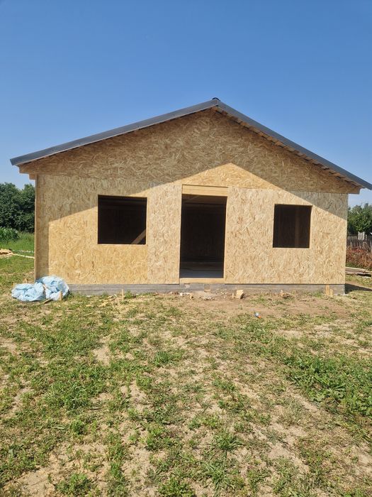 Vindem cabane din lemn
