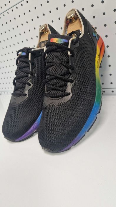Оригинални мъжки маратонки- Under Armour HoVr