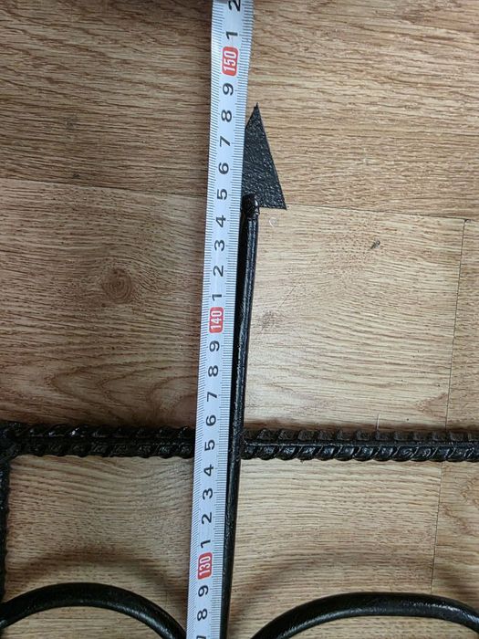 Продам металлическую решетку на окно