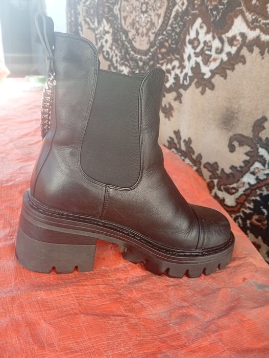 Ботинки для модниц 37