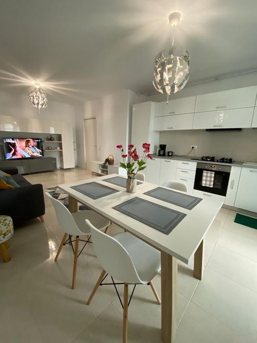 Apartament 2 camere in bloc Promenada cu vedere la mare