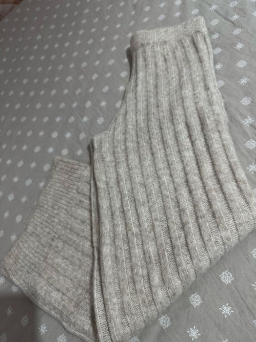 Pantaloni cu continut de lana Zara