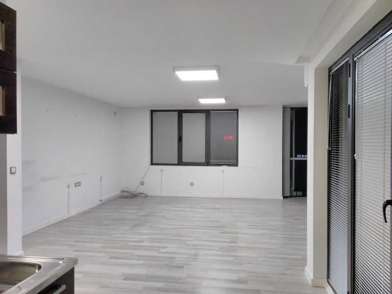 Дава се под наем Офис в Благоевград, Грамада - 95 кв.м за 357 € - Снимка #4