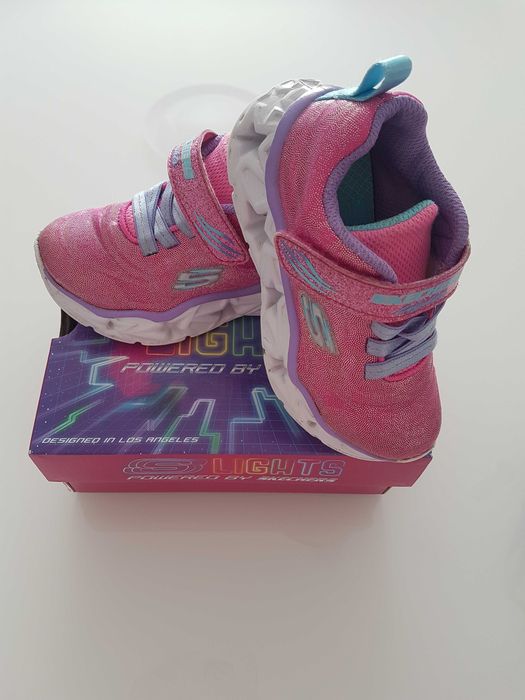 маратонки SKECHERS номер 24