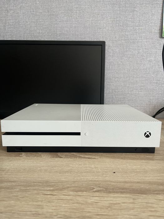 xbox one s. 1tb