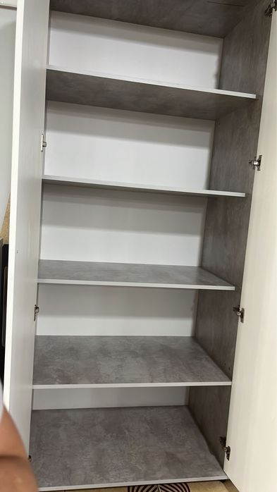 Киімге арнаған шкаф