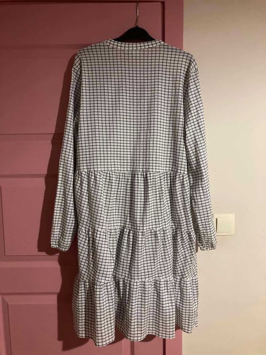 Официални рокли, тоалети за повод и за първи учебен ден