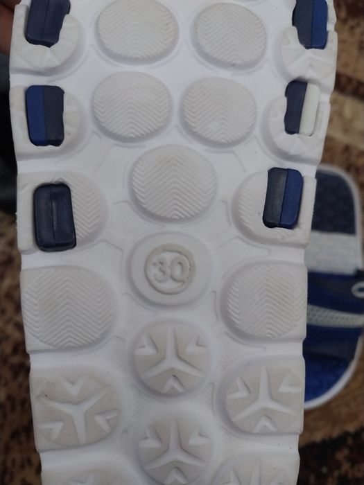 Продам тапочки ( шлепки) на мальчика