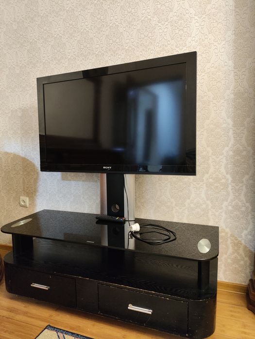 Телевизор SONY Bravia с напольной тумбой