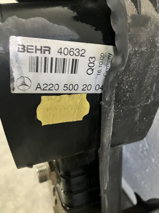 Радиатор охлажления  двигателя мерседес w220