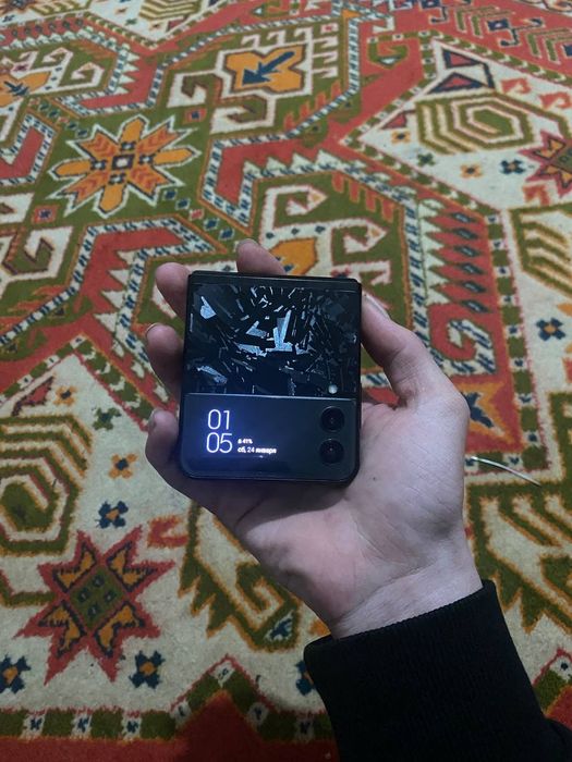 Самсунг з флип 3