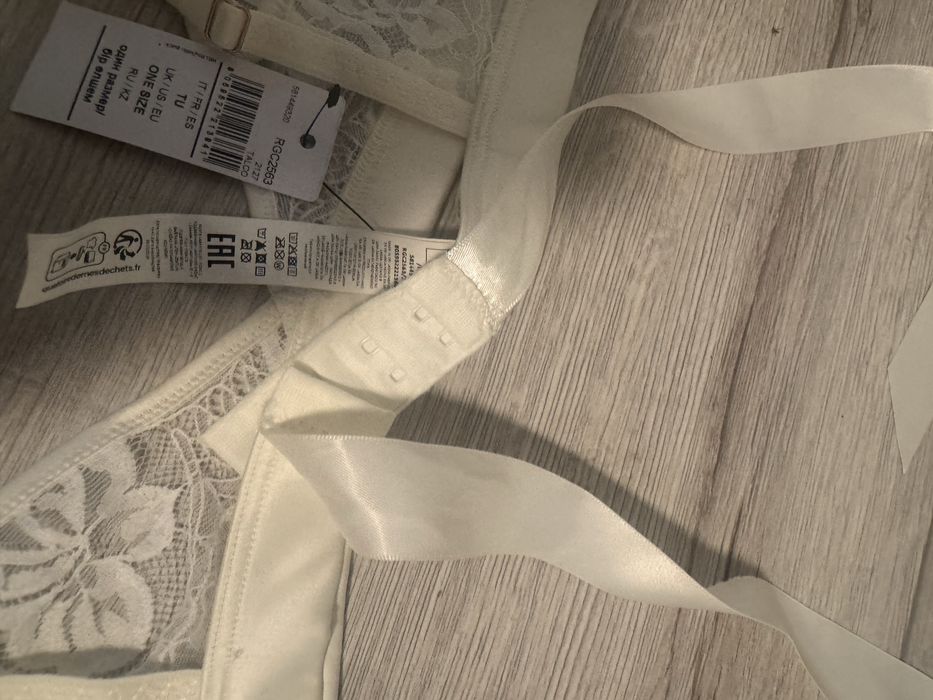 Set port jartier si jartiera Intimissimi marime unica