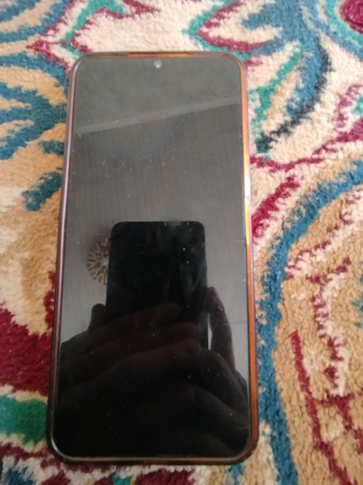 vivo ys33 Use the edit icon to pin, add or delete clips.