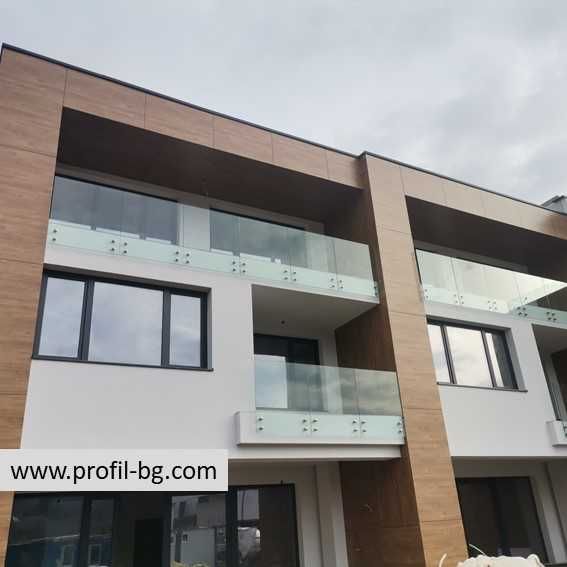 Алуминиеви и Иноксови парапети