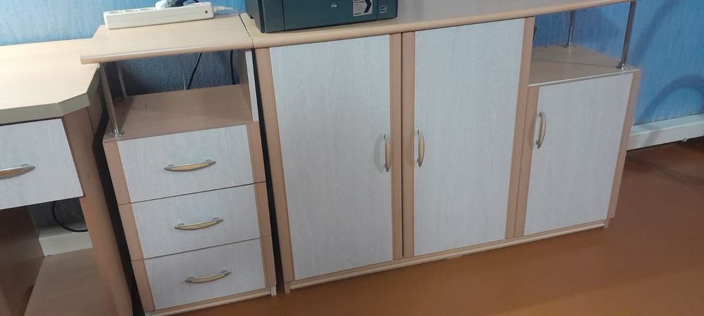 Продаётся комплект мебели