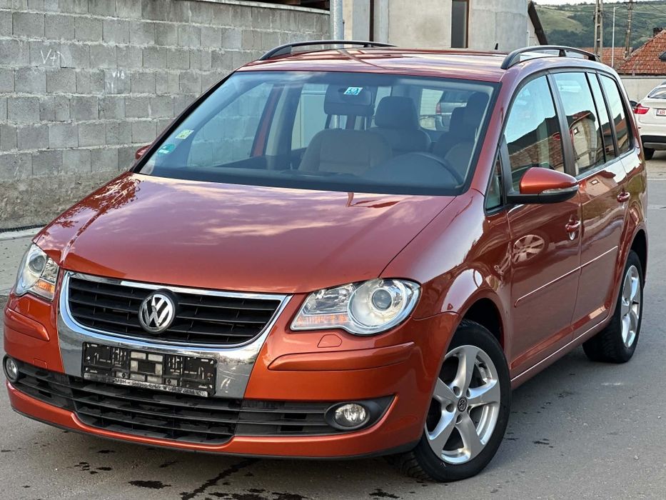 VOLKSWAGEN Touran 2010 — imagine 2