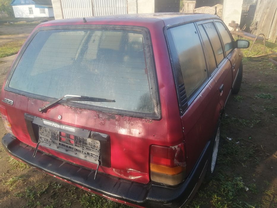Продам мазда 323