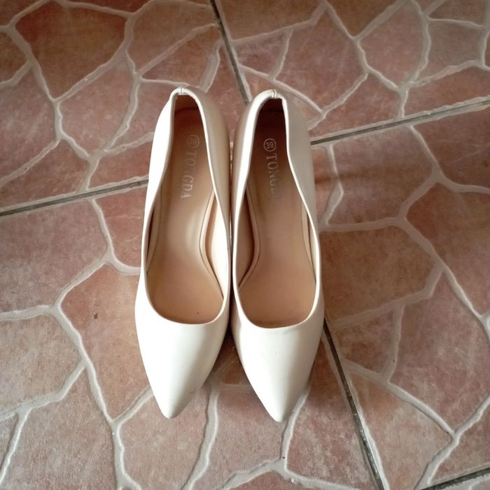 Vand pantofi in stare foarte buna 39