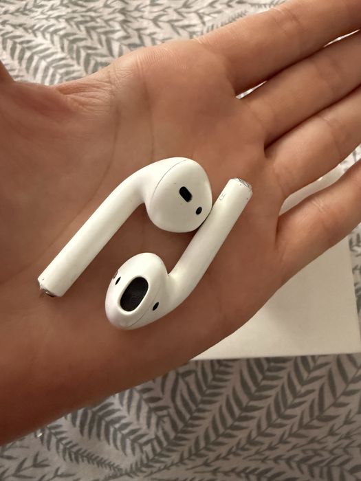 Vand Airpods A2032