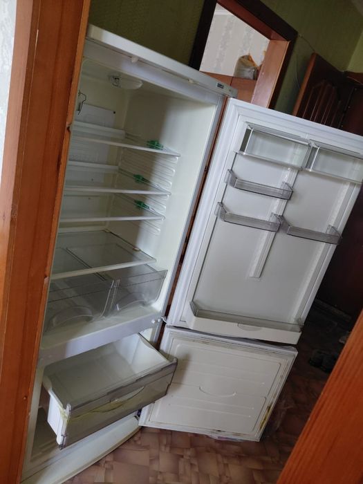 Продам Холодильник LG