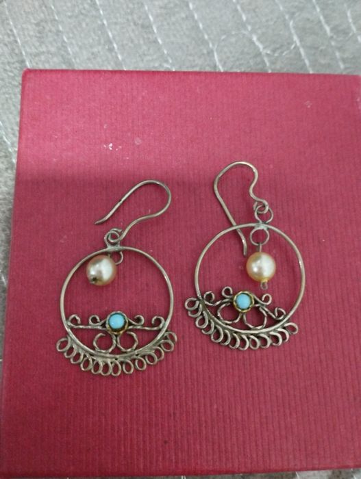 Продается серьги разных времён