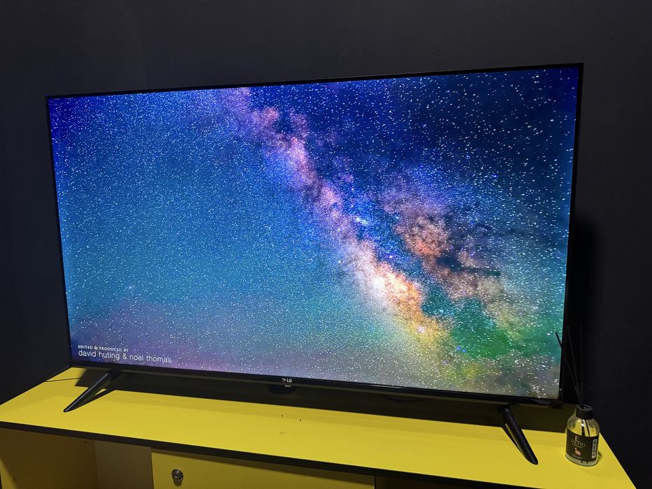 LG Smart TV — большой экран.