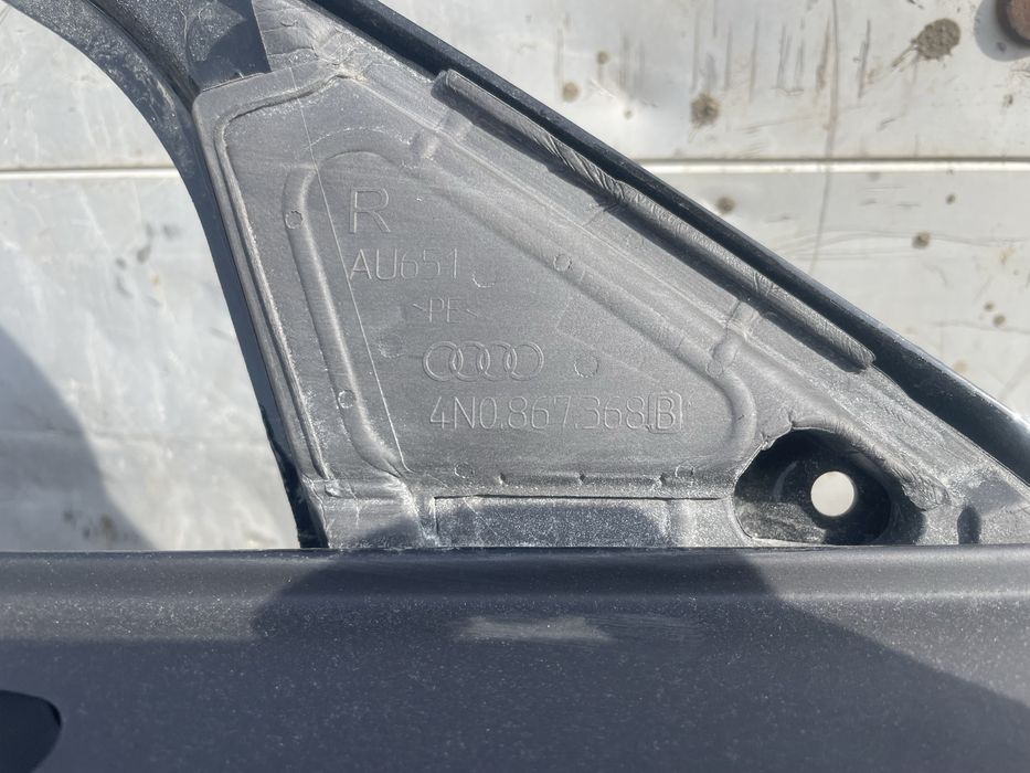 Предна дясна врата Audi A8