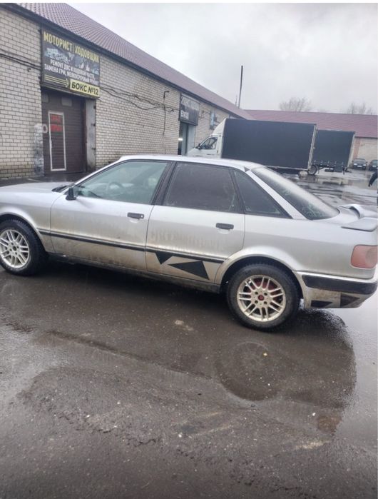 Продам машину Audi б4