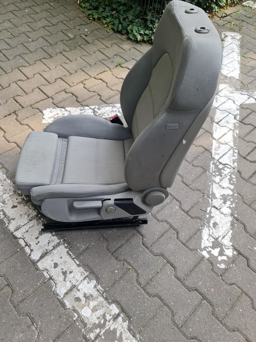 Scaun sofer  audi b6 stare perfecta adaptabil si pe logan