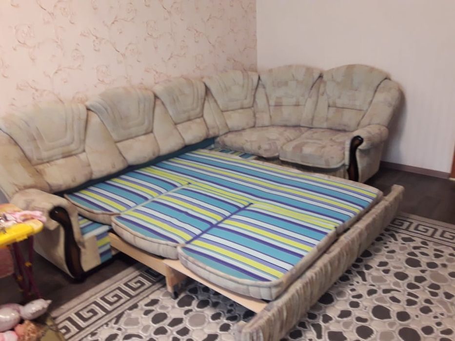 Продам раздвижной угловой диван