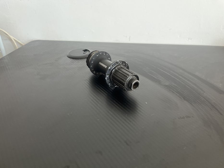 Butuc spate shimano FH-M400-b