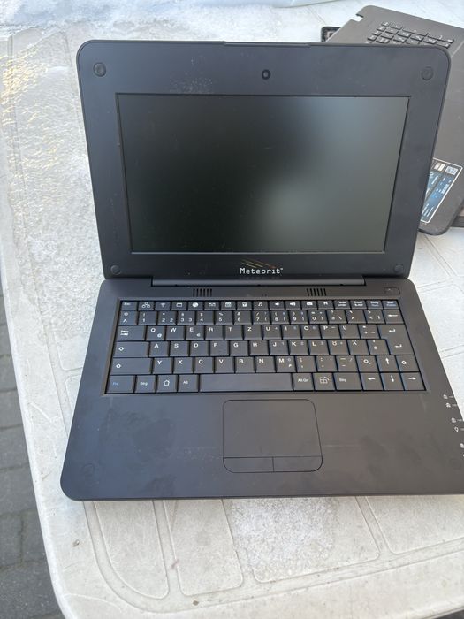 Vand leptopuri la piese