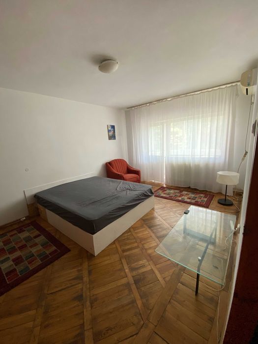 Garsoniera de vanzare