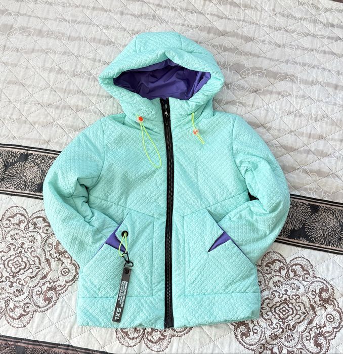 Куртки на девочку