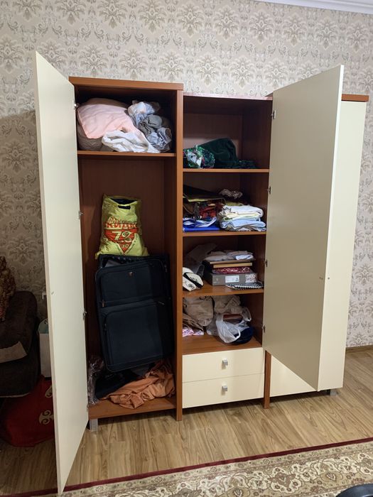 Продается шкаф хороший