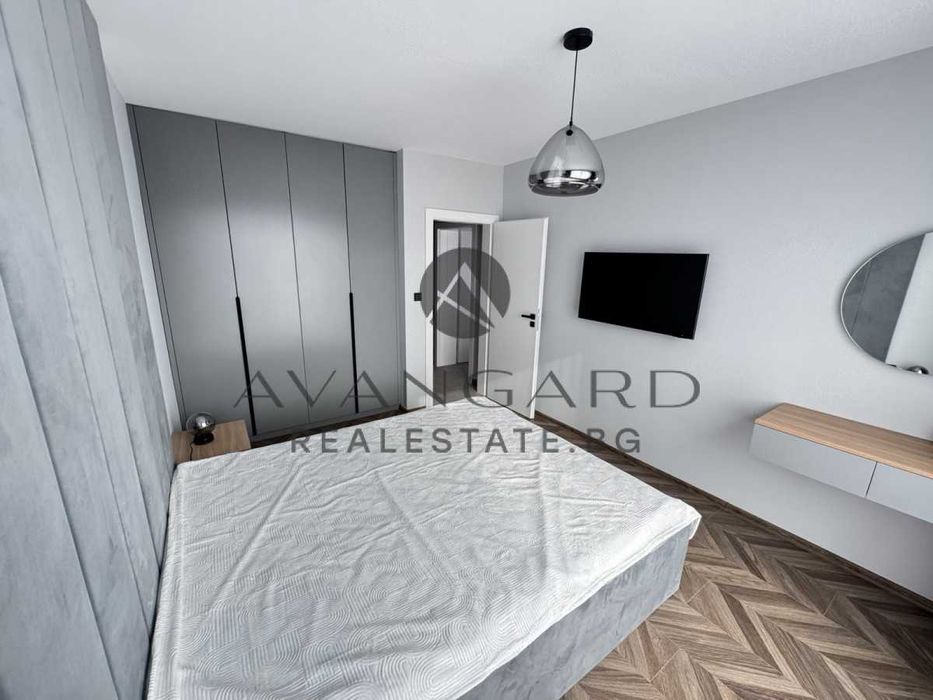 Продава се Тристаен апартамент в Пловдив, Остромила - 114 кв.м за 2150 €/кв.м - Снимка #4