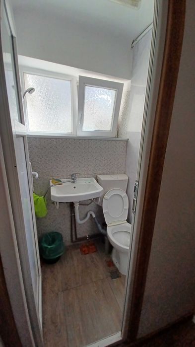 Se inchiriaza o garsoniera mica