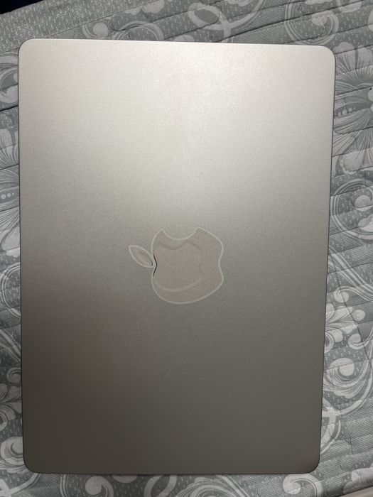 Продам Macbook Air M3, 13,6’’, 8/512 ГБ