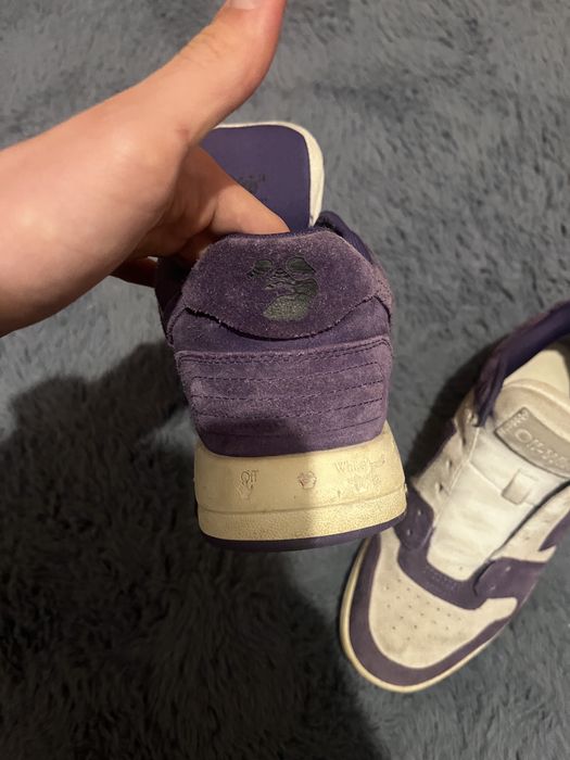 Out of office off white (Piele intoarsa)