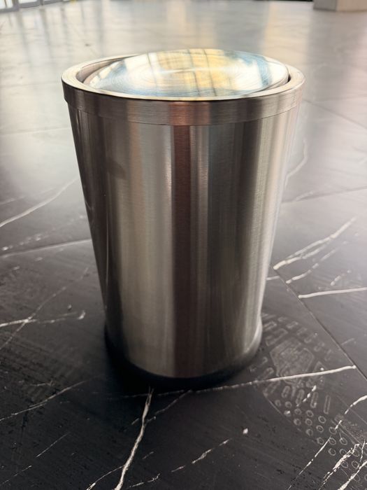 Металлисеское мусорное ведро