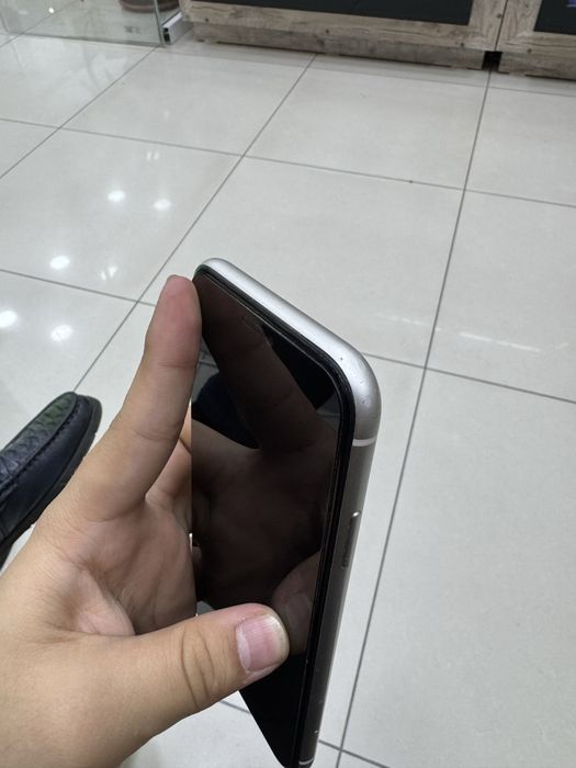 IPHONE 11 в хорошем состоянии