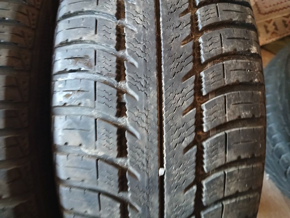 Зимни гуми 16цола Goodyear.205/55/15-6.5мм-грайфер