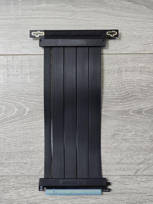 Cablu Riser PCIe 4.0 x16 EZDIY-FAB – 20cm, Conector 90°, Nou