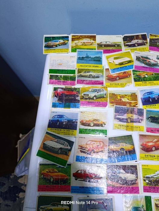 60 броя стари картинки от дъвки