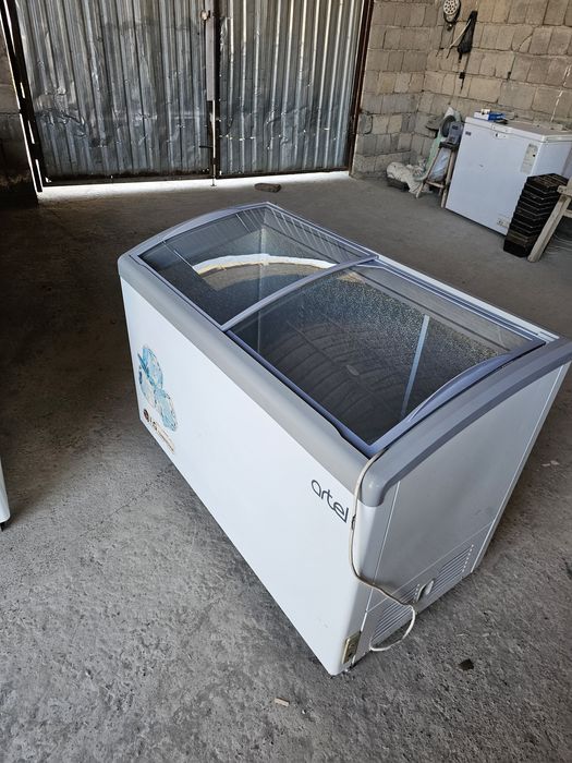 Xoladelnik 6 eshik 4 eshik va marazilka bor