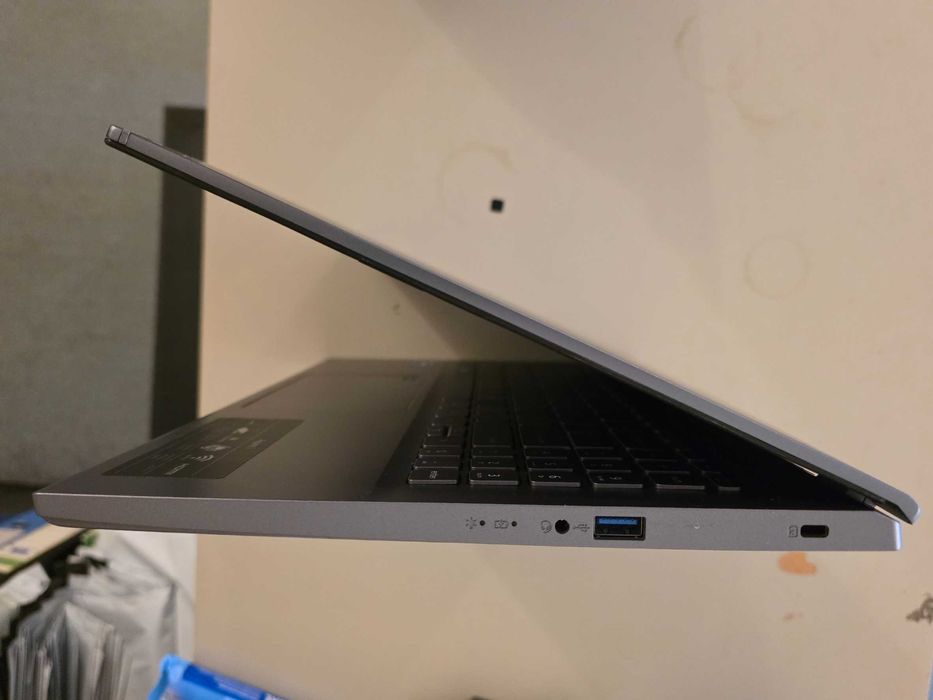 Acer A515 i7 12650H 24GB Ram 1 Tb SSD grad, ca nou