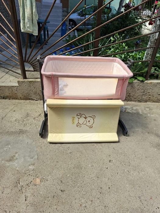 Малка бебешка кошара chipolino много удобна и практична